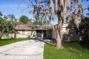 431 Surrey Run - Photo 1 of 1