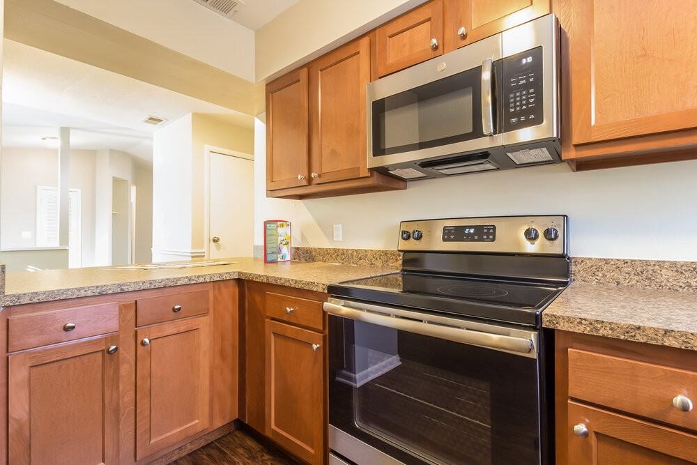 431 Surrey Run - Photo 7 of 14