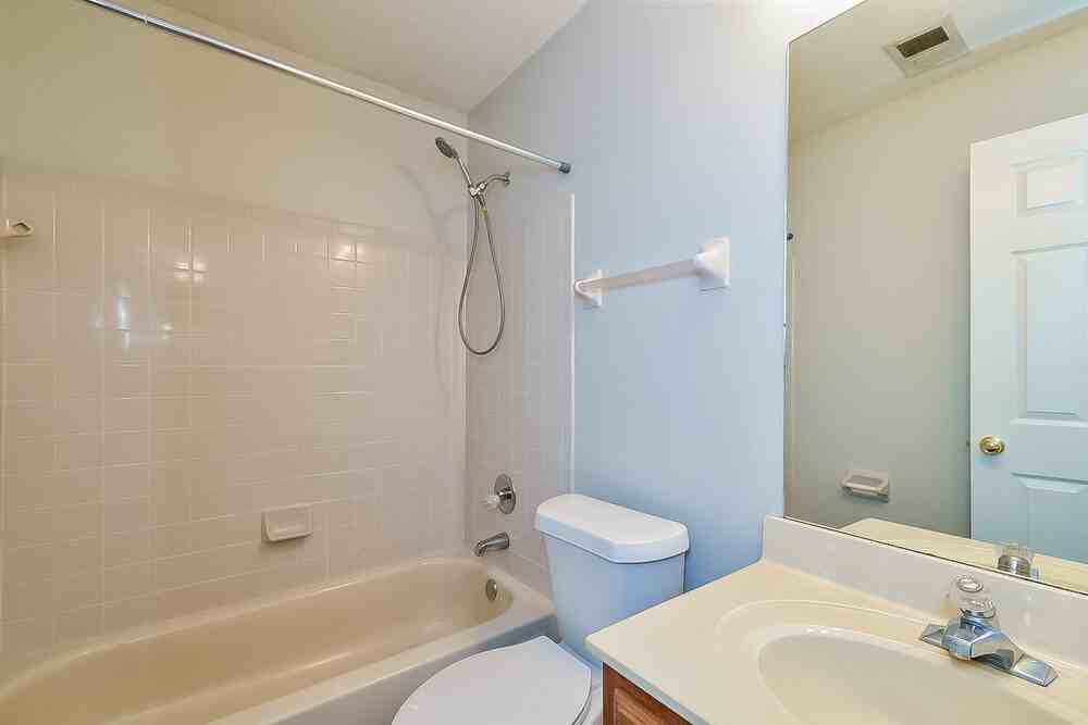 10018 Fox Hunt Dr - Photo 4 of 16