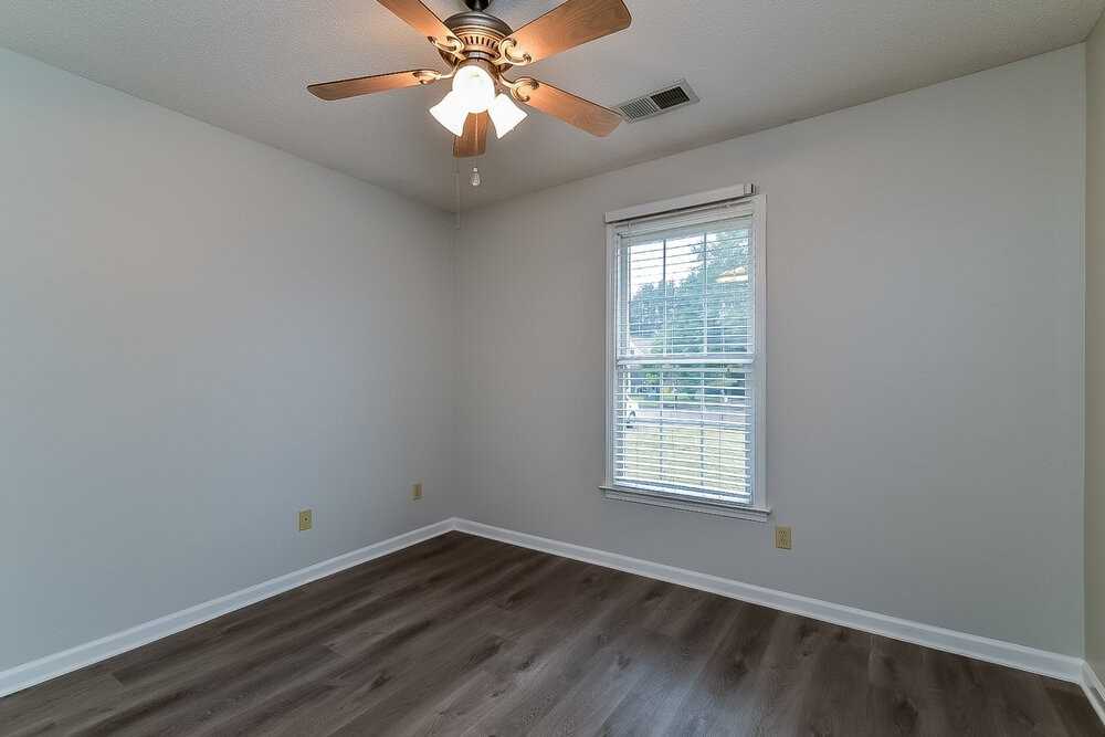 10018 Fox Hunt Dr - Photo 7 of 16