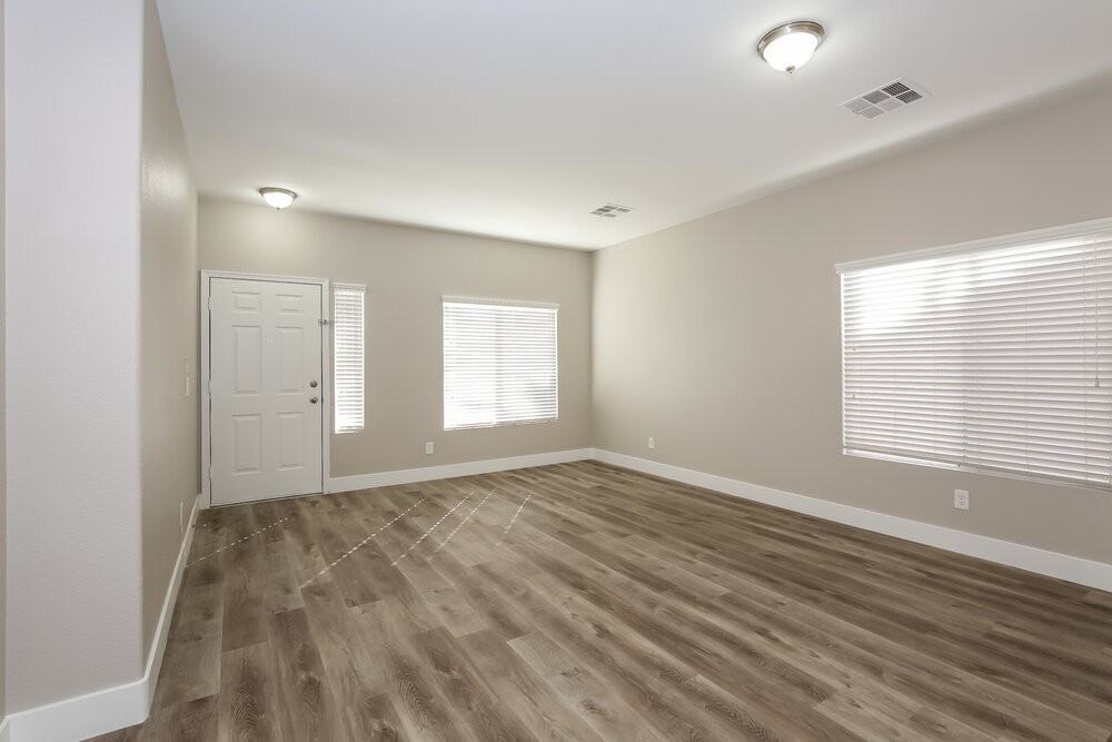 3802 Caribbean Blue Ave - Photo 2 of 15