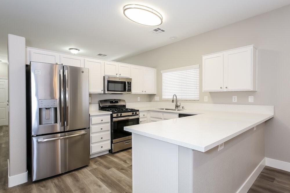 3802 Caribbean Blue Ave - Photo 6 of 15