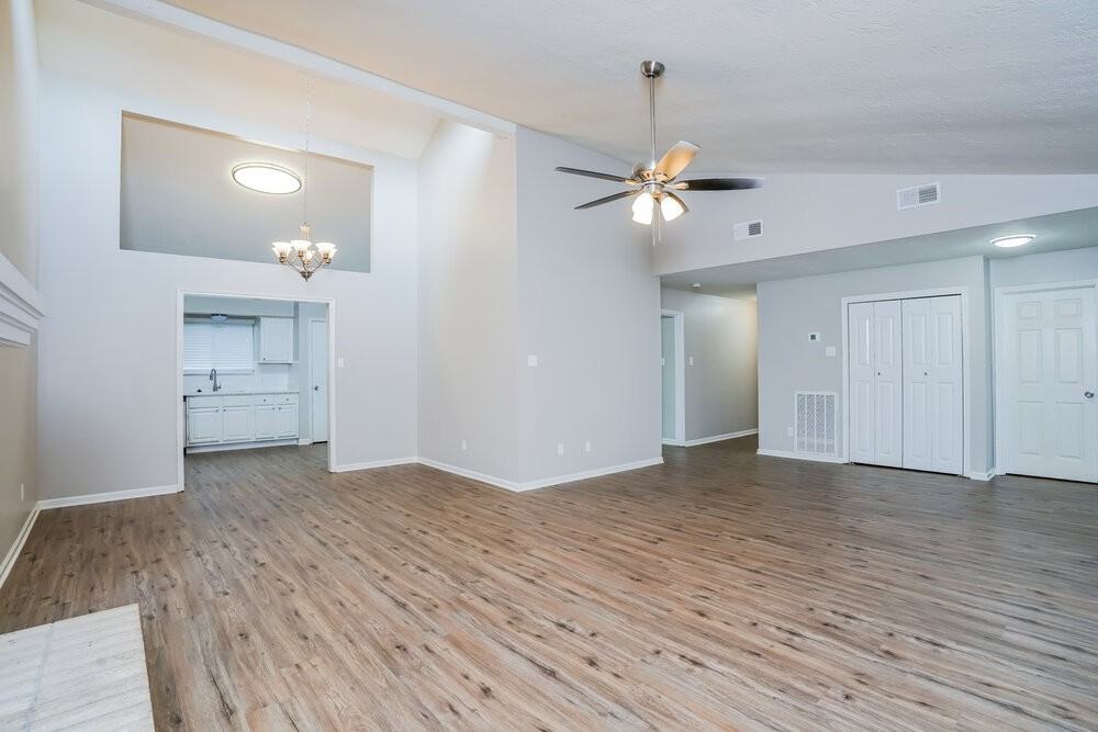 910 Companion Dr - Photo 6 of 16