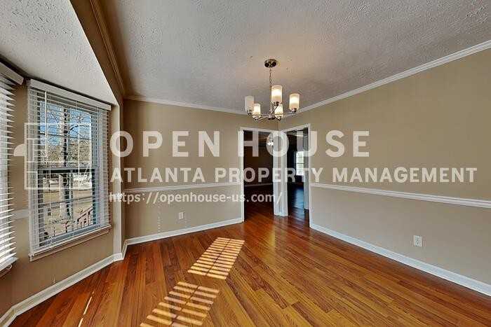 1606 Shadowbrook Dr - Photo 6 of 22