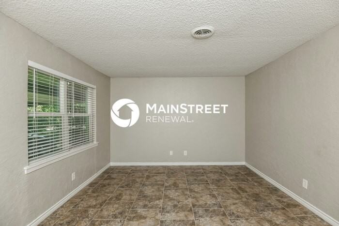 405 S Judd St - Photo 5 of 16