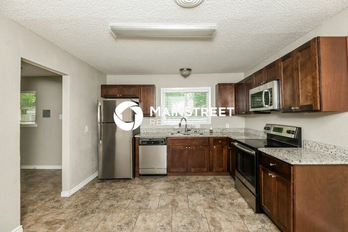 405 S Judd St - Photo 6 of 16