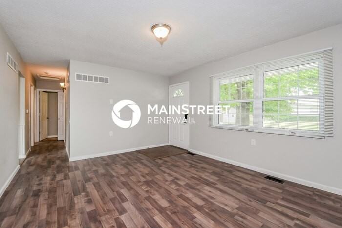 2868 Essex St - Photo 3 of 17