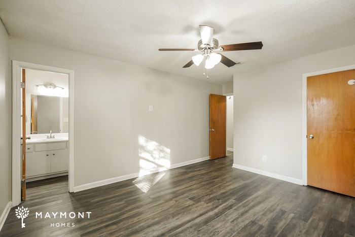 4331 Parkwood Dr - Photo 7 of 11