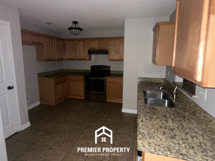 9292 Acadia Pl - Photo 5 of 21