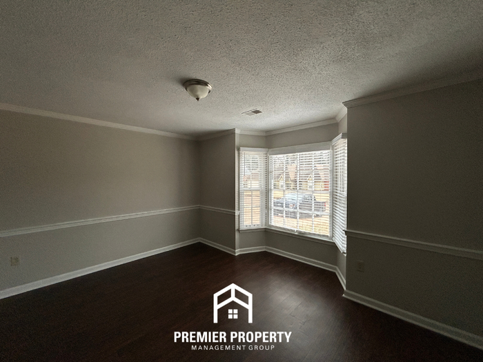 7082 Farmhouse Dr - Photo 2 of 21