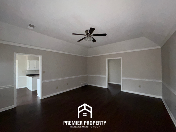 7082 Farmhouse Dr - Photo 6 of 21