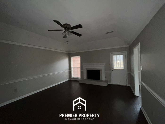 7082 Farmhouse Dr - Photo 7 of 21