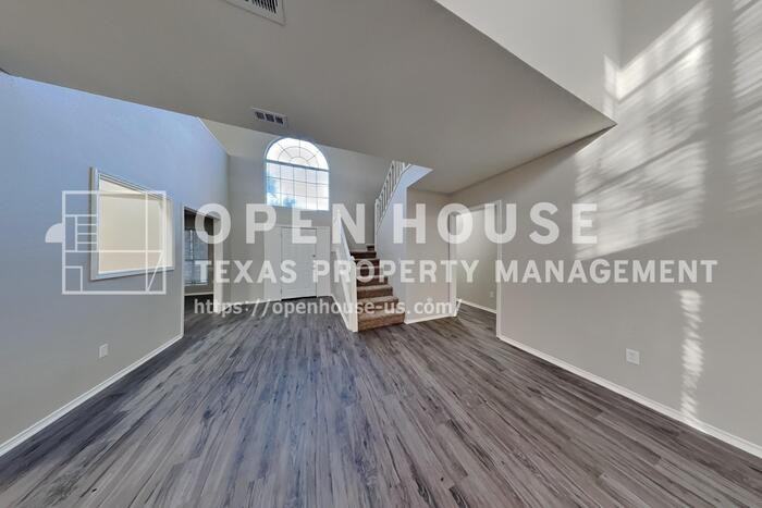 6204 Pennsylvania Ave - Photo 4 of 27