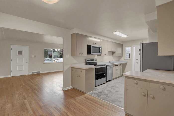 214 Cheyenne Blvd #214 - Photo 7 of 25