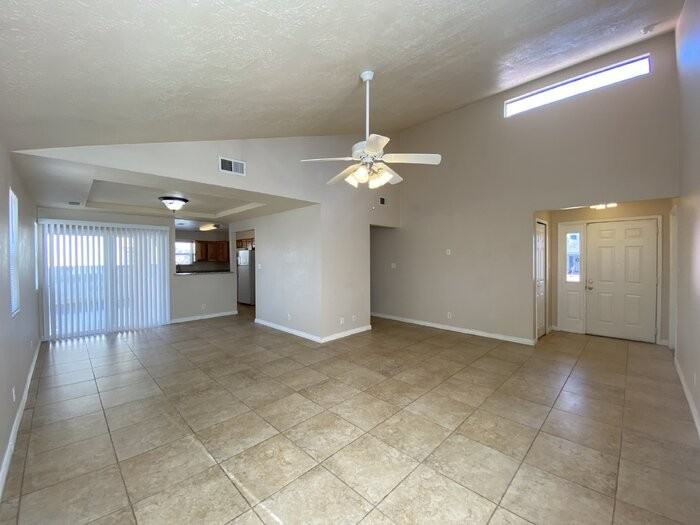 89 Arizona Sunset Rd Ne - Photo 3 of 24