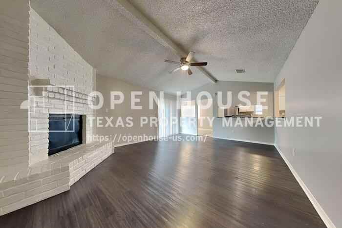 13906 Rosetta Dr - Photo 4 of 20