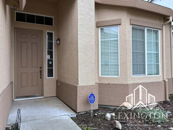 5532 Redwood Burl Way - Photo 5 of 36