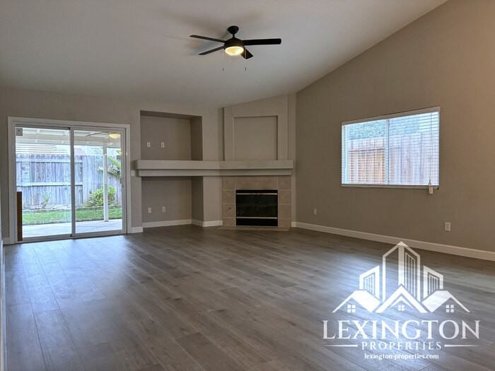 5532 Redwood Burl Way - Photo 7 of 36