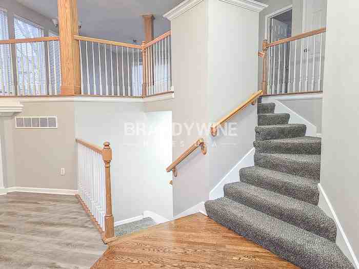 13313 Redwood Ln - Photo 3 of 14