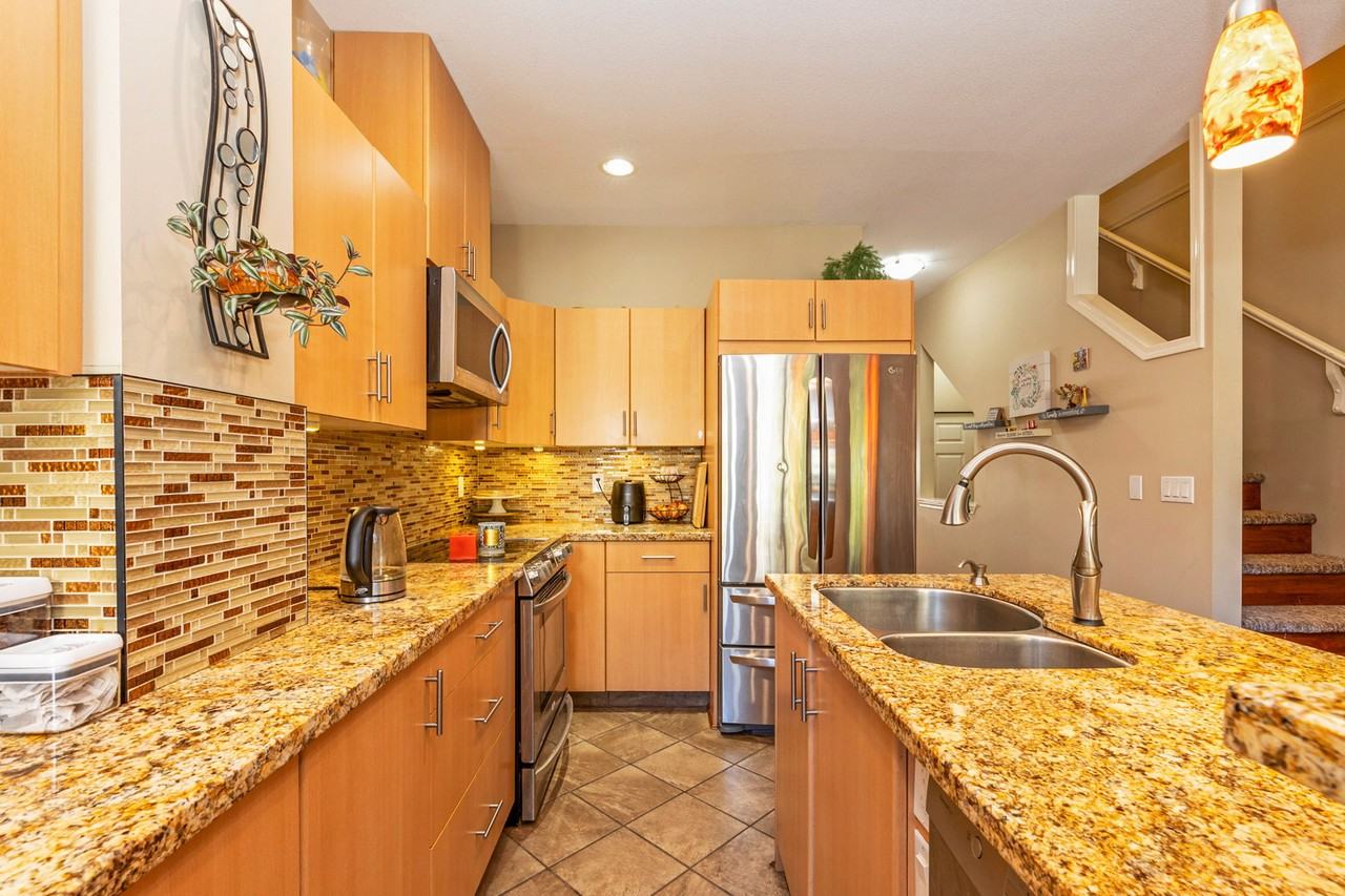 1055 Riverwood Gate - Photo 6 of 20