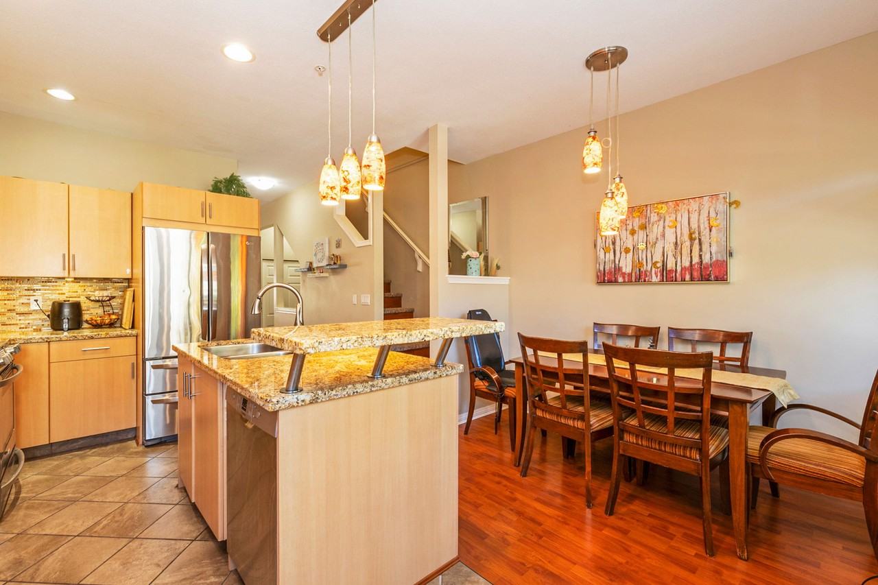 1055 Riverwood Gate - Photo 7 of 20