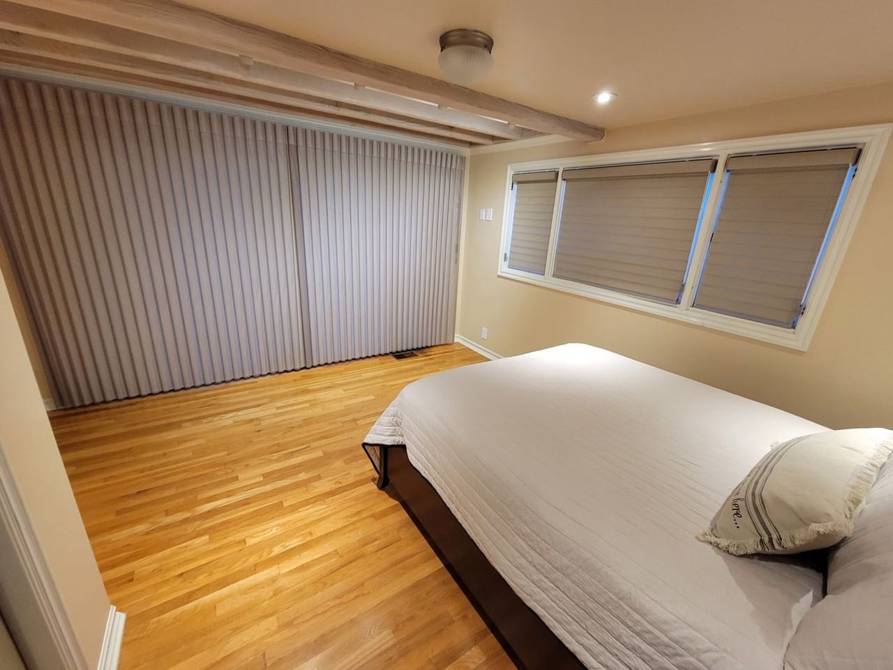 360 Aster St - Photo 7 of 50