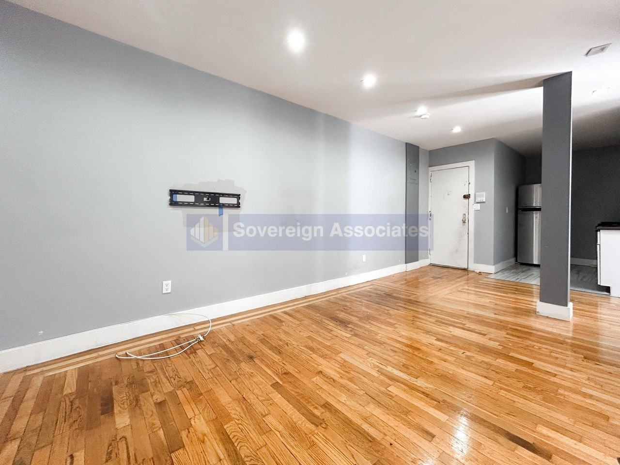 83 Post Ave #53 - Photo 2 of 6