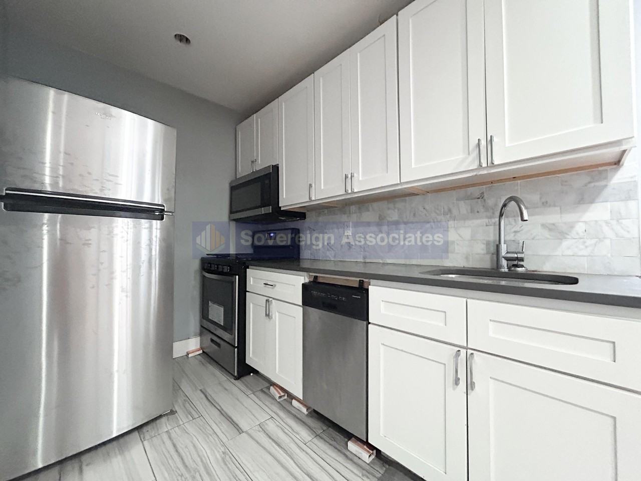 83 Post Ave #53 - Photo 3 of 6