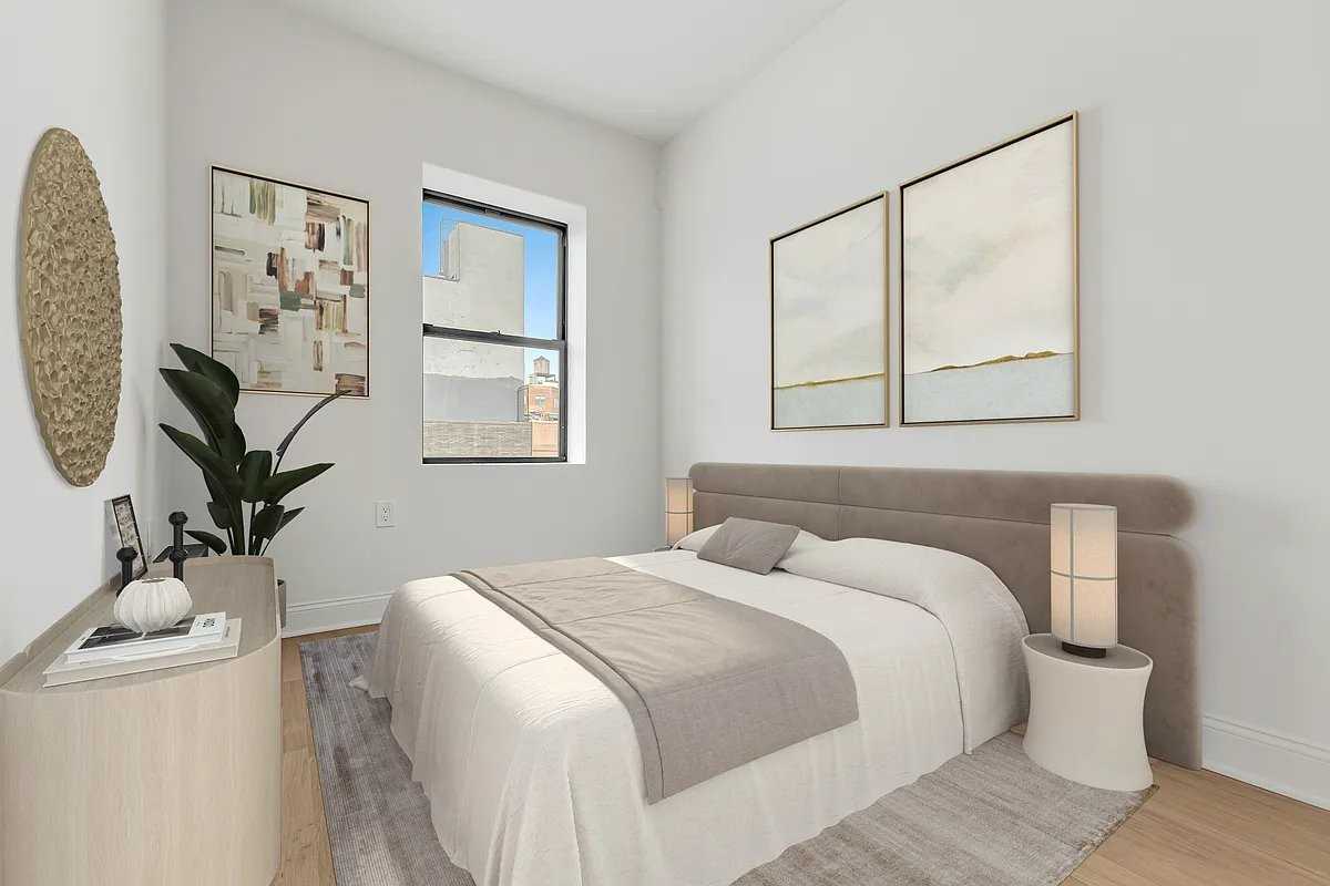 76 Carmine St #7A - Photo 2 of 5