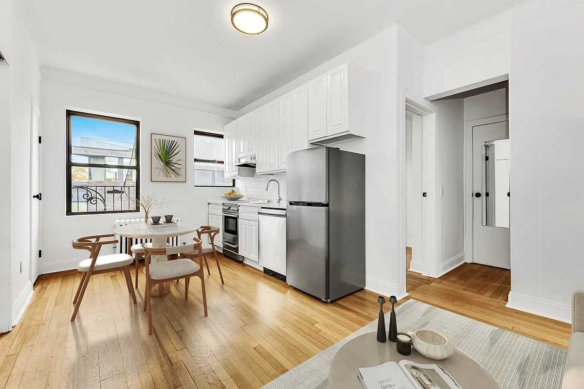 76 Carmine St #7A - Photo 3 of 5