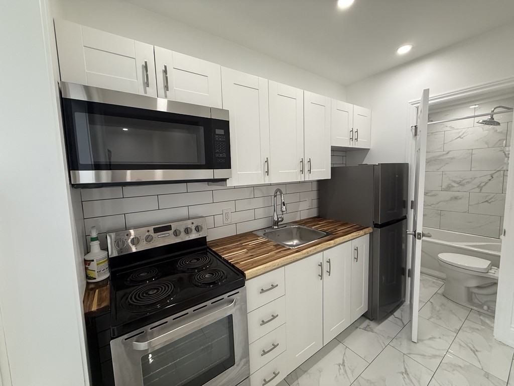 318 Cooper Street #5 - Photo 3 of 4