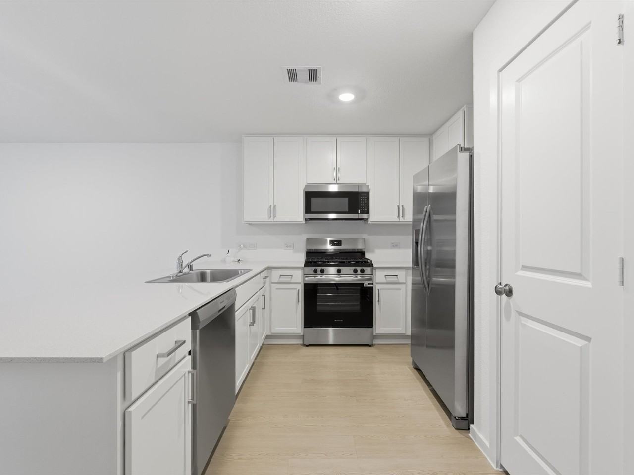 25409 Carnation Court - Photo 6 of 26