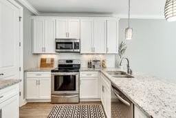 45 Hatton Ct - Photo 7 of 40