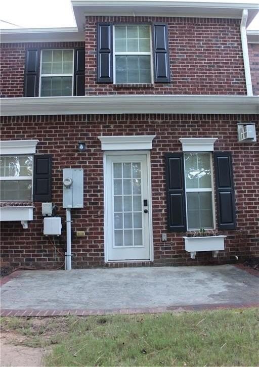 5630 Lawley Dr - Photo 3 of 28