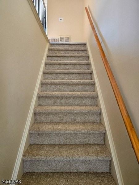 1302 Bradley Ct - Photo 3 of 20