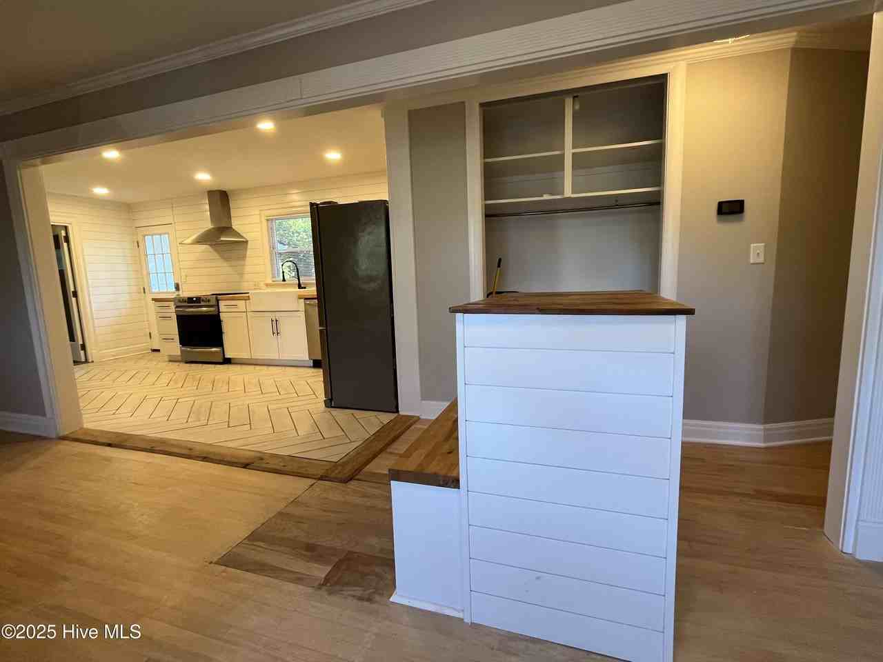 3728 Winston Blvd - Photo 4 of 28