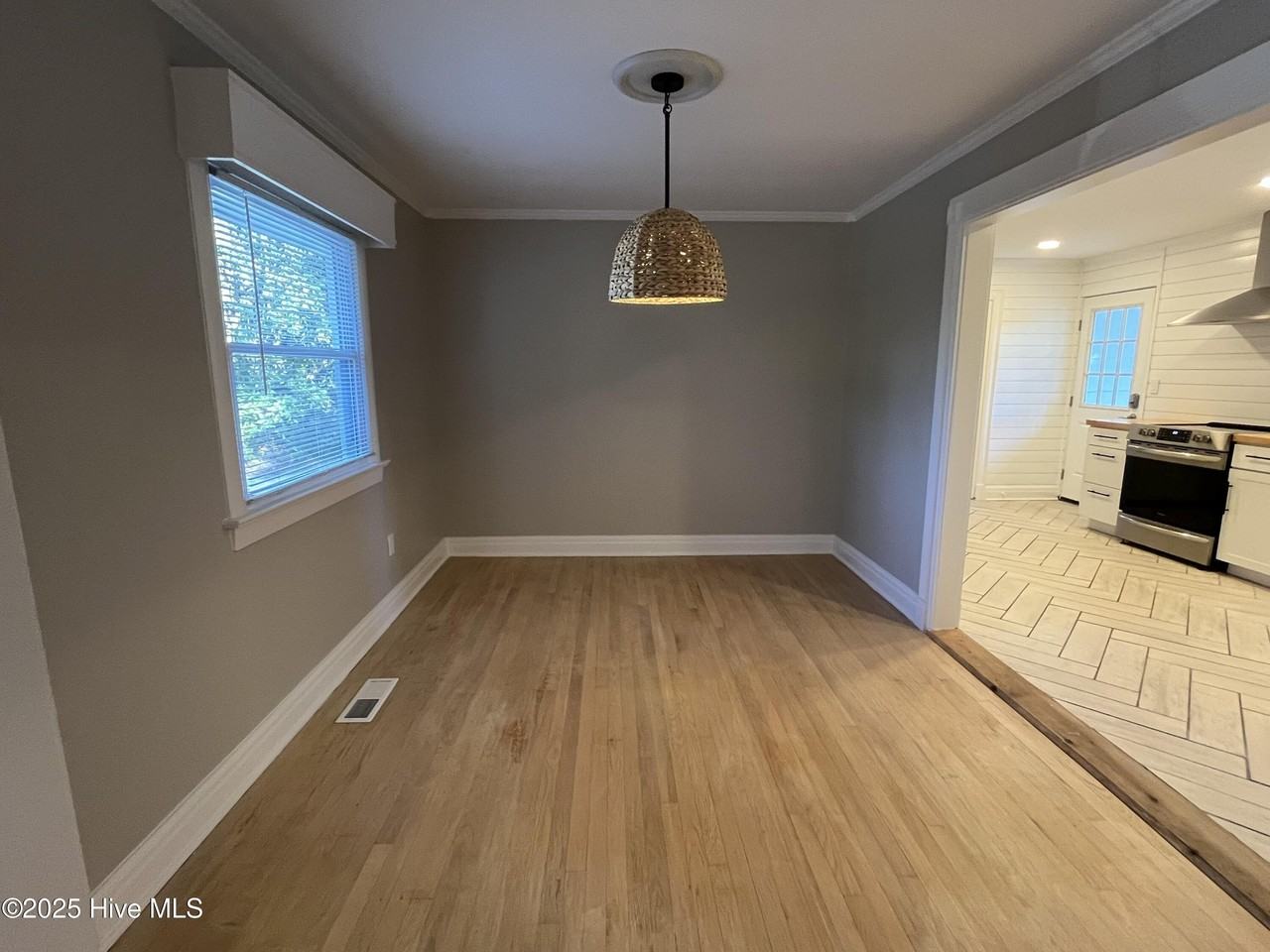 3728 Winston Blvd - Photo 6 of 28