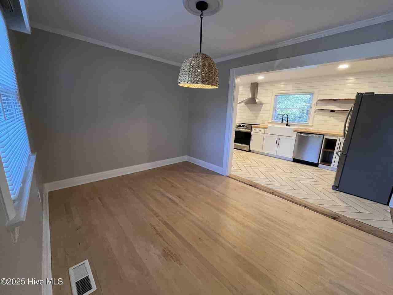 3728 Winston Blvd - Photo 7 of 28