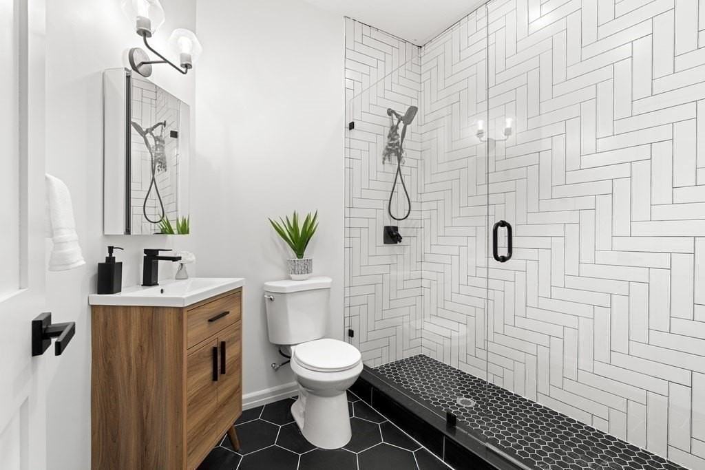 31 Cunningham St Unit 2 #2 - Photo 7 of 9