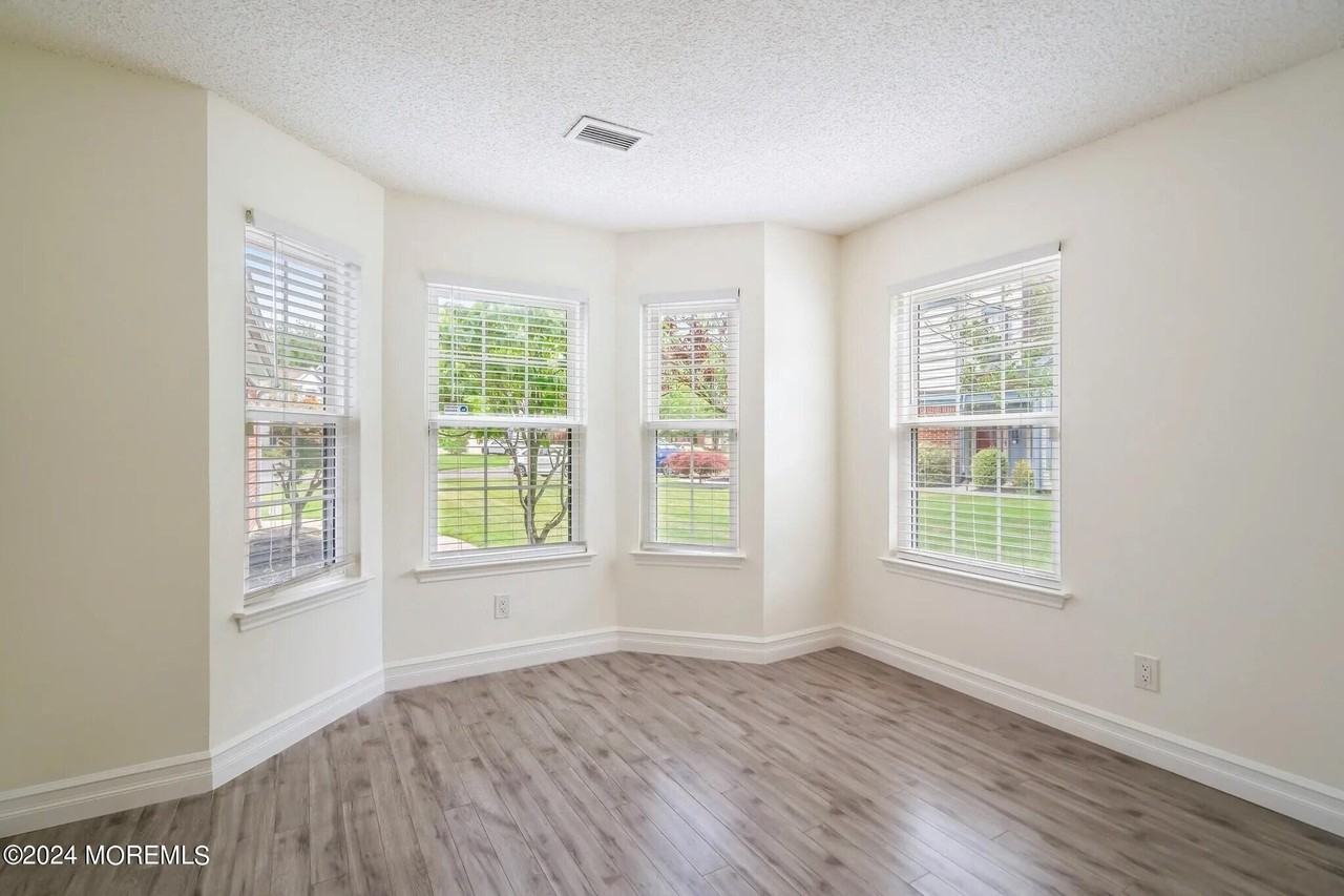 73 Old Orchard Ln Unit 1504 #1504 - Photo 7 of 32