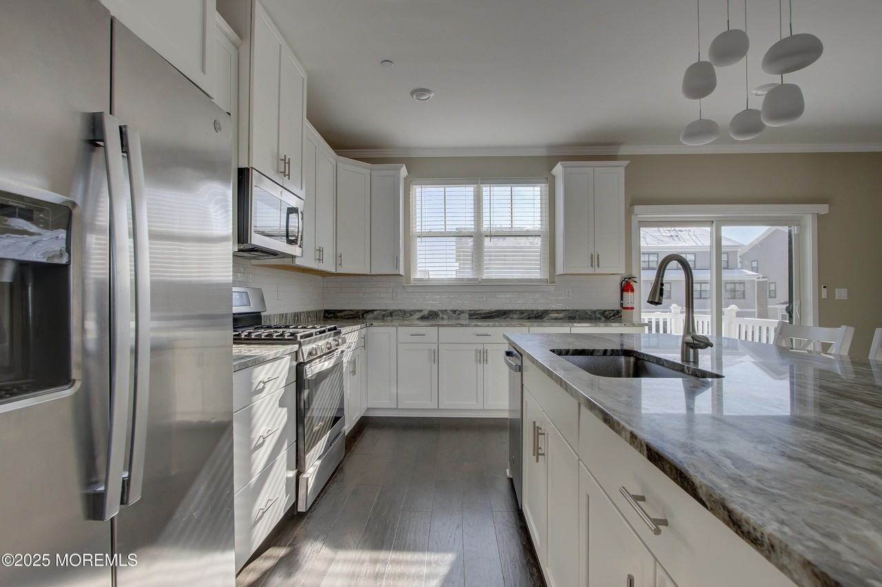 26 Mariveles Way - Photo 2 of 44