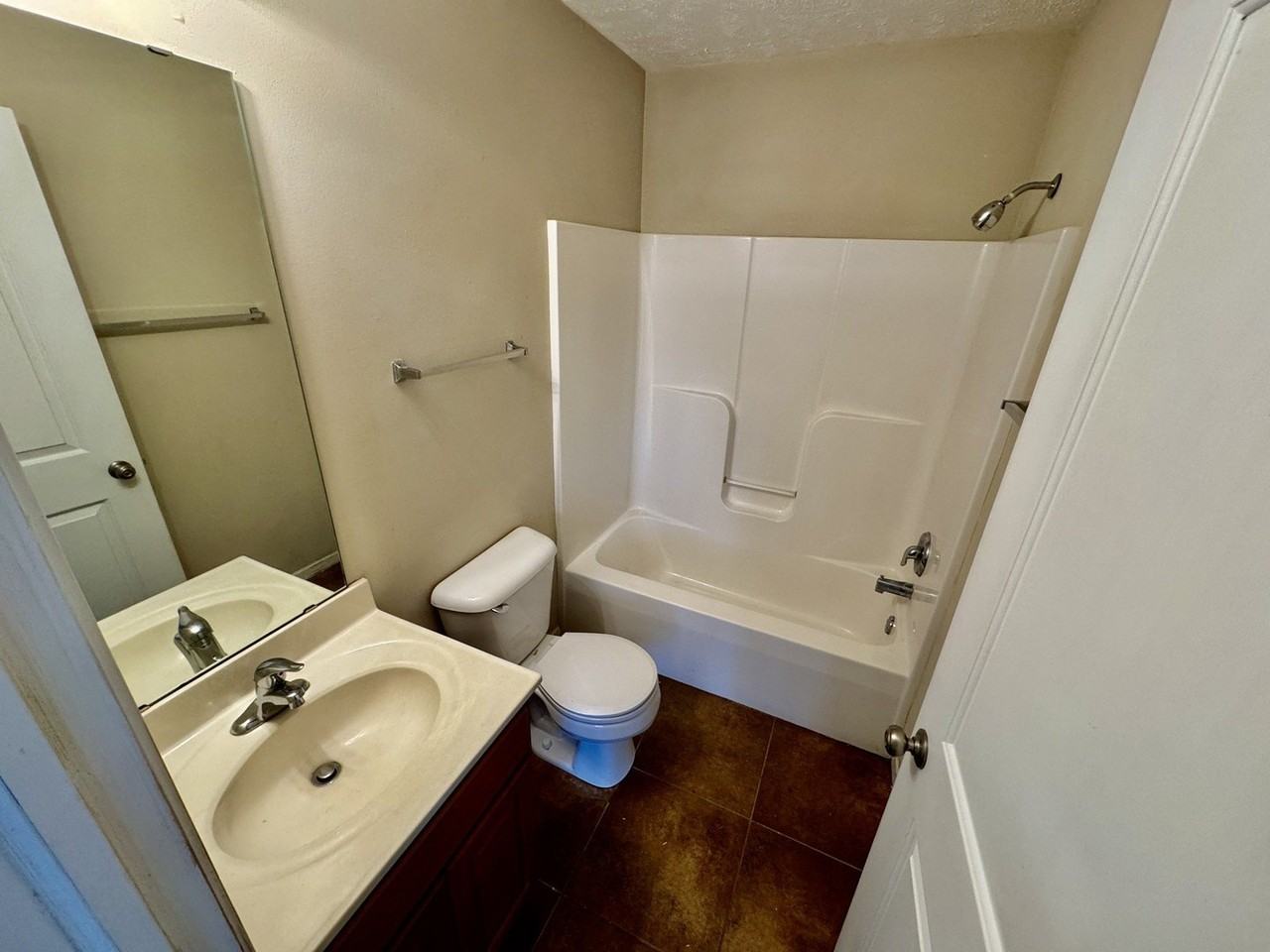 651 Stonegate Dr Unit 651 #651 - Photo 7 of 10