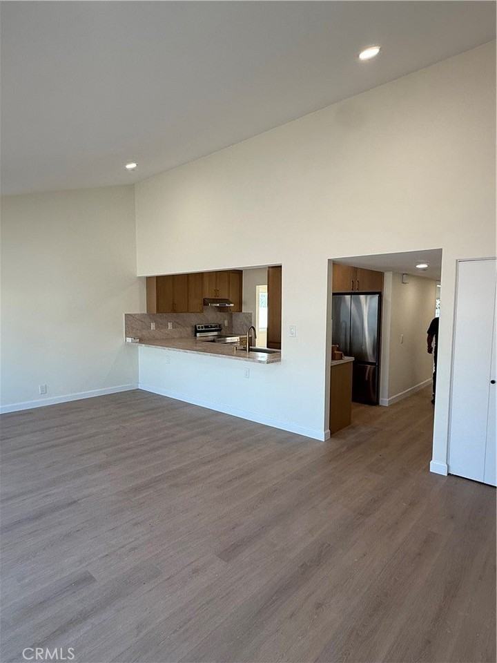 9622 Margaret St - Photo 3 of 5