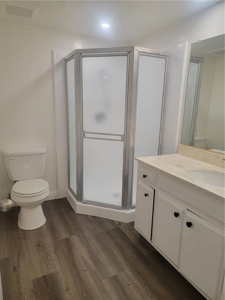 627 Geneva St #2 - Photo 5 of 25