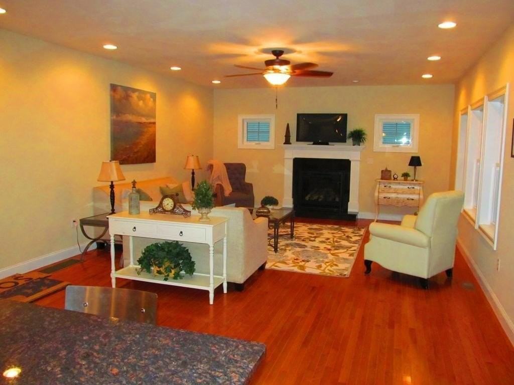 214 Dallaire St - Photo 5 of 20