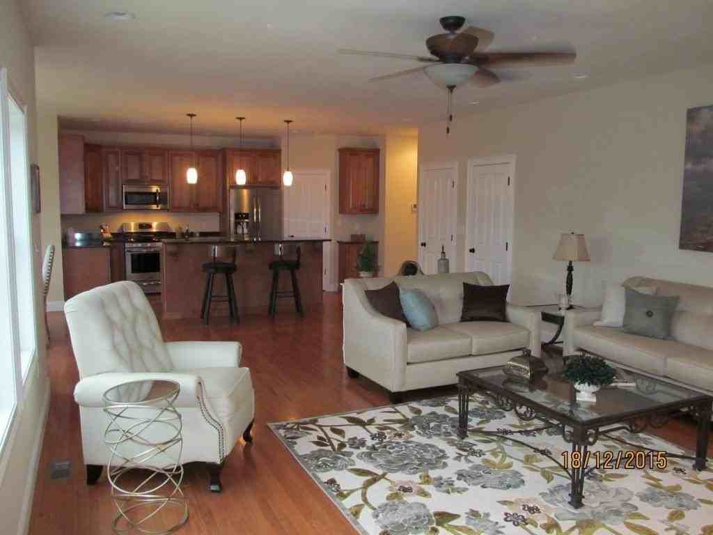 214 Dallaire St - Photo 7 of 20