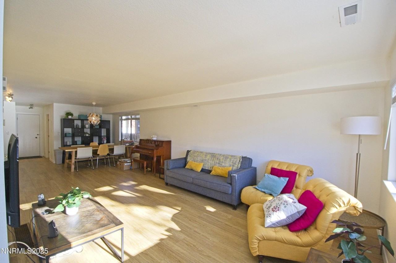 125 Mary St #A - Photo 3 of 22