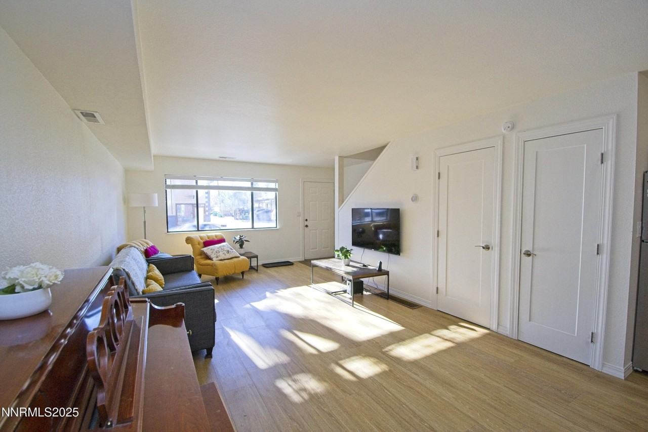 125 Mary St #A - Photo 4 of 22