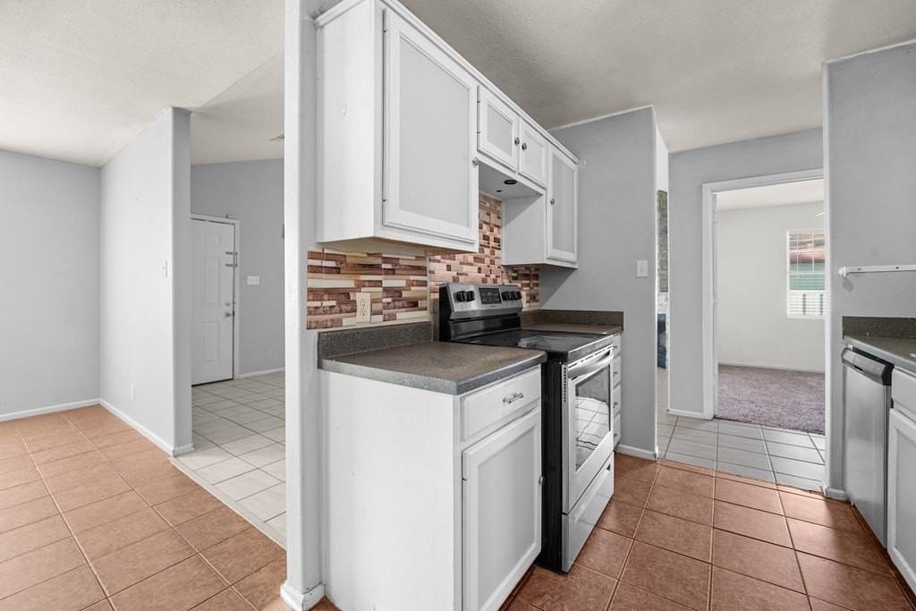 1728 Linda Ave - Photo 7 of 13