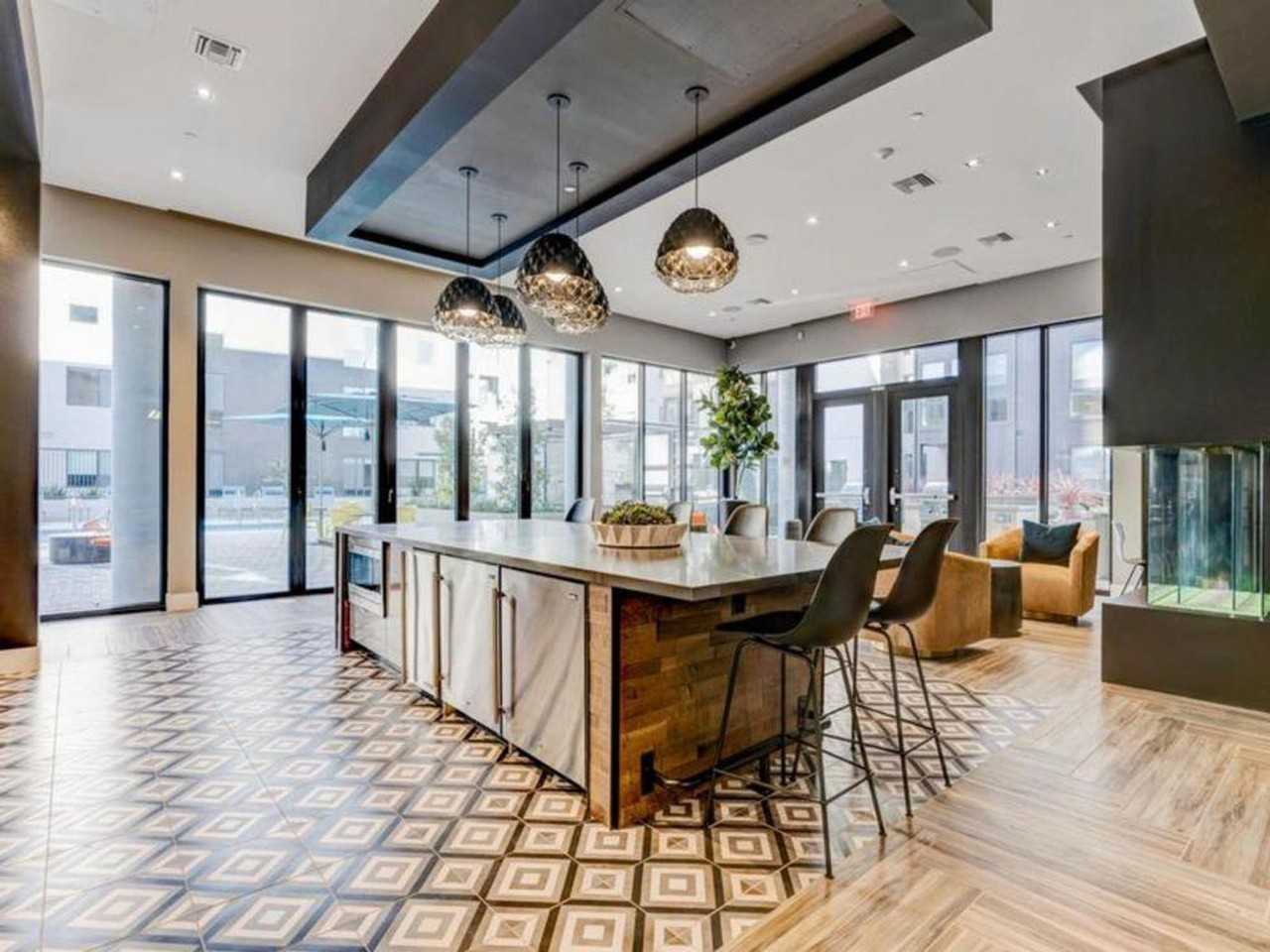 2241 Latham St #1268016P - Photo 3 of 24